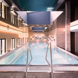 Adina Apartahotel