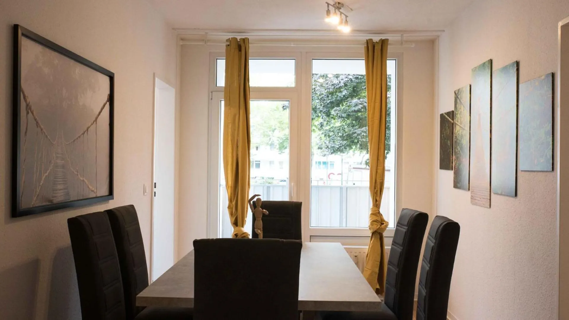 Work & Stay In Duesseldorf 0*, Dusseldorf Germany